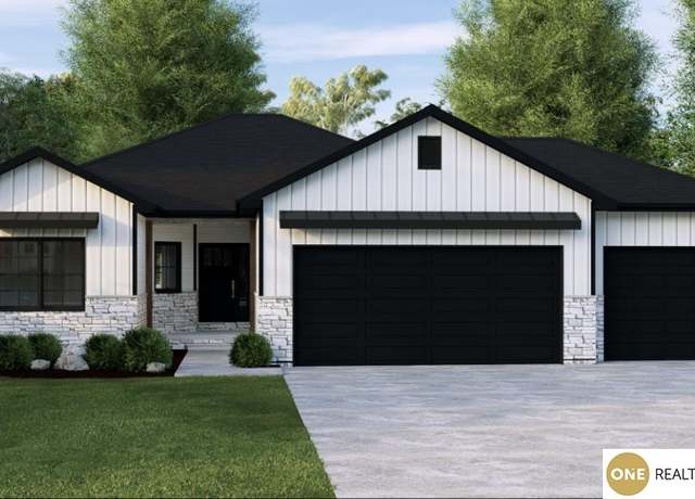 Property at 11671 S 124 St, Papillion, NE 68046, 3 beds, 3 baths