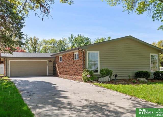 Property at 4815 N 113 St, Omaha, NE 68164-0000, 3 beds, 2 baths