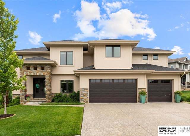 Property at 20619 Pine St, Elkhorn, NE 68022, 5 beds, 4.5 baths