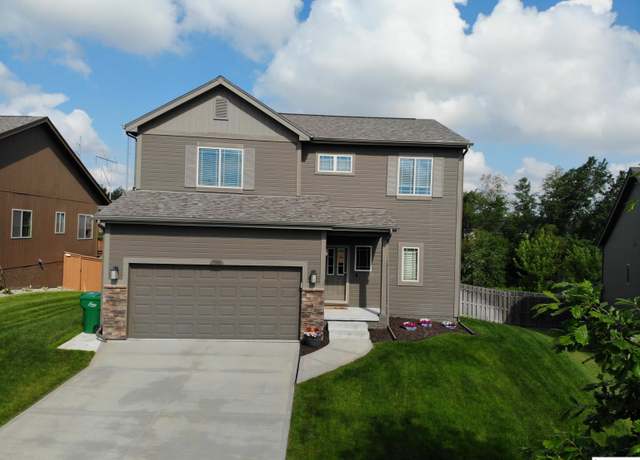 Property at 7316 N 142nd Ave, Omaha, NE 68142, 3 beds, 2.5 baths