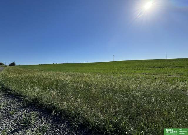 Property at 16555 S 222nd Plz, Gretna, NE 68028