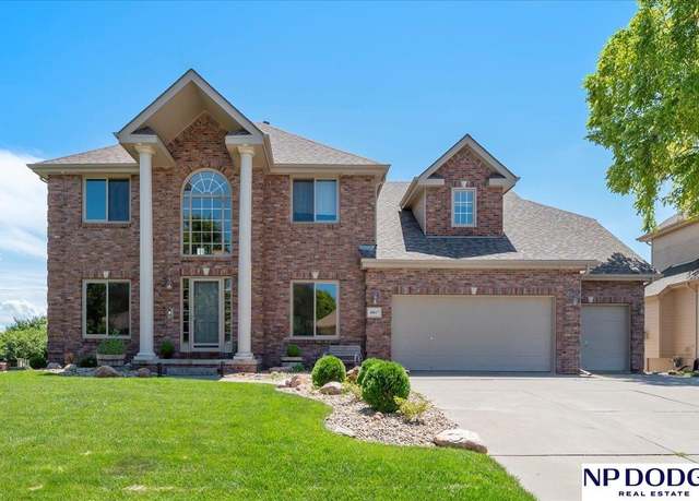 Property at 18617 Gertrude St, Omaha, NE 68136, 4 beds, 3.5 baths