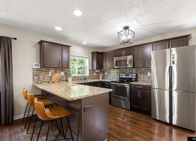 Property at 8141 Browne St, Omaha, NE 68134, 4 beds, 1.5 baths