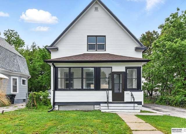 Property at 2909 N 26 St, Omaha, NE 68111, 3 beds, 2 baths