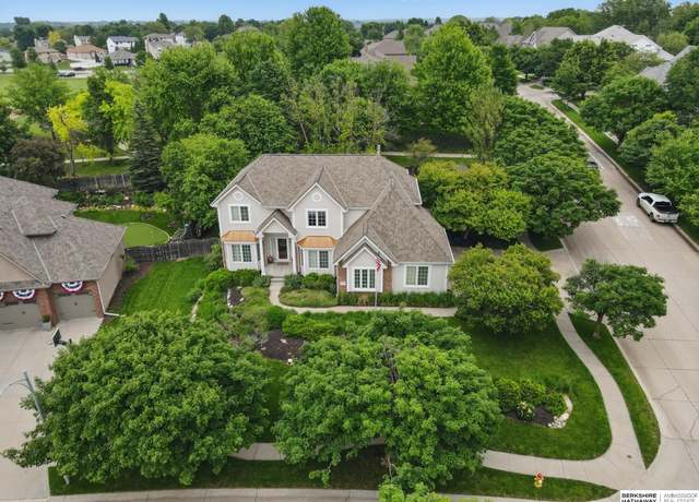 Property at 17604 Englewood St, Omaha, NE 68135, 5 beds, 4 baths