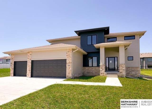 Property at 10208 S 191st St, Omaha, NE 68136, 4 beds, 2.5 baths