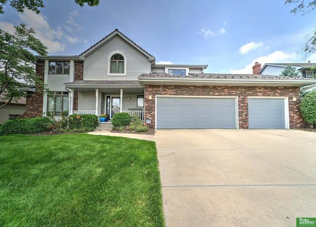 Property at 12918 Western Cir, Omaha, NE 68154, 5 beds, 4 baths