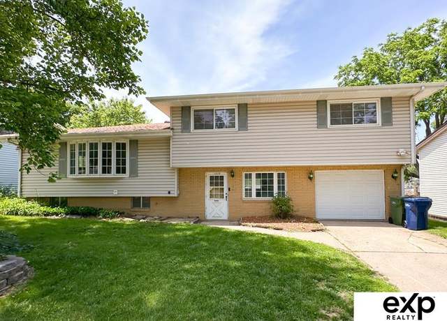Property at 1210 Ventura Dr, Bellevue, NE 68005, 4 beds, 2.5 baths