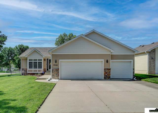 Property at 7735 S 34th Street Court, Lincoln, NE 68516, 3 beds, 3 baths
