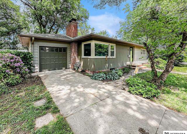 Property at 2840 Sherman St, Lincoln, NE 68502, 2 beds, 1 bath
