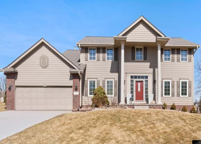 Property at 6305 N 155th Cir, Omaha, NE 68116, 5 beds, 3.5 baths