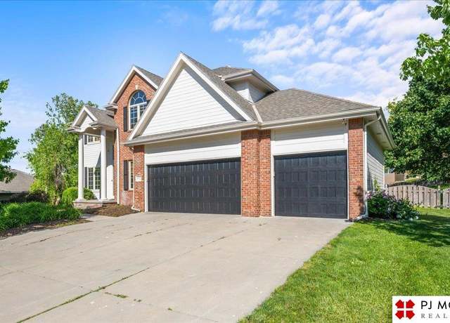 Property at 10921 S 172nd St, Omaha, NE 68136, 5 beds, 2 baths