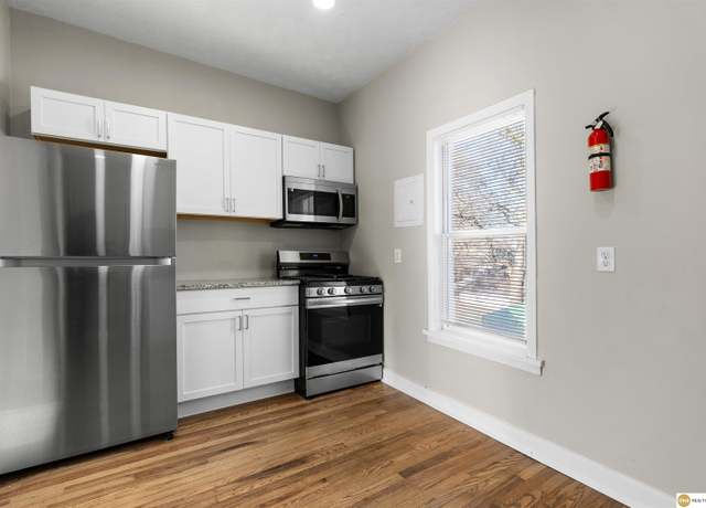 Property at 502 William St Unit 1,2,3,4, Omaha, NE 68108, 7 beds, 4 baths