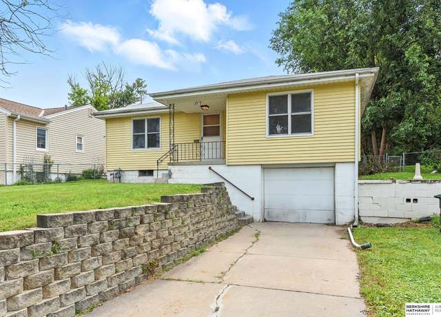 Property at 2533 S 46th Ave, Omaha, NE 68106, 3 beds, 1 bath