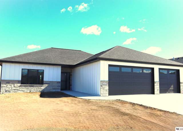 Property at 5826 Opus Dr, Lincoln, NE 68526, 4 beds, 2 baths