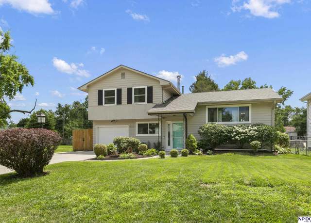 Property at 8331 Cuming St, Omaha, NE 68114, 3 beds, 1.5 baths