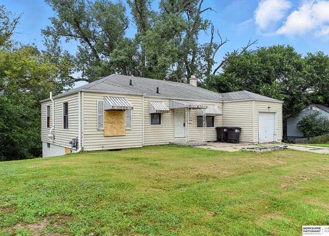 Property at 6714 N 35th St, Omaha, NE 68102, 2 beds, 1 bath