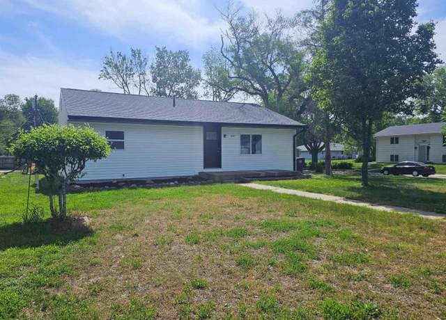 Property at 1202 N 16th St, Beatrice, NE 68310, 2 beds, 2 baths