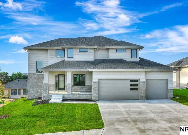 Property at 20131 R St, Omaha, NE 68135, 4 beds, 3.5 baths