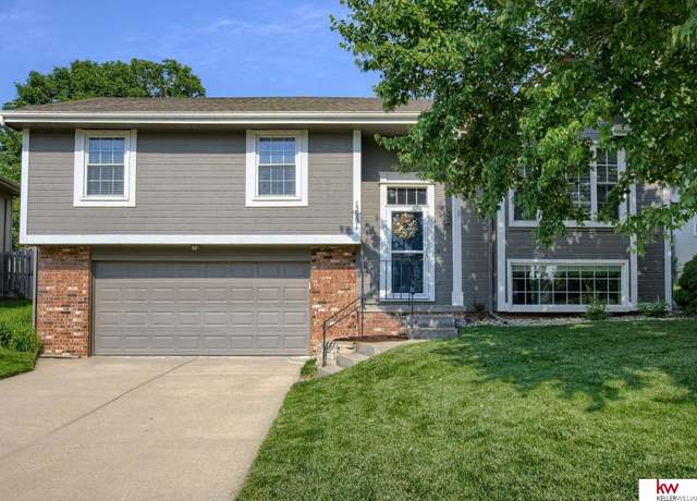 Property at 12981 Camden Ave, Omaha, NE 68164, 3 beds, 2.5 baths
