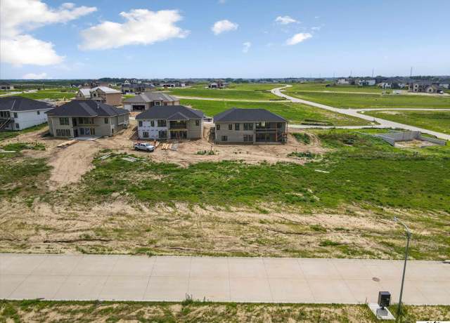 Property at 5613 N 199 St, Elkhorn, NE 68022