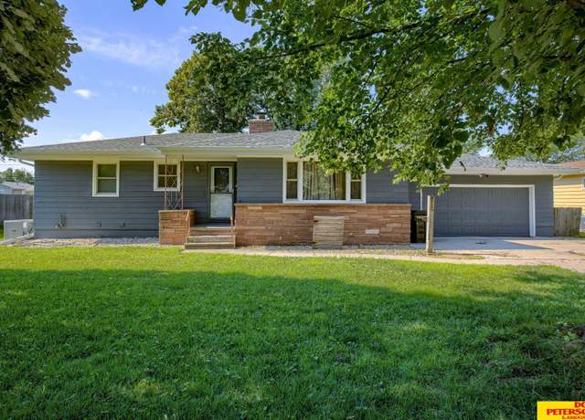 Property at 2211 Phelps Ave, Fremont, NE 68025, 3 beds, 2 baths