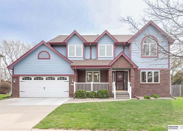 Property at 6319 N 106th St, Omaha, NE 68134, 4 beds, 3.5 baths