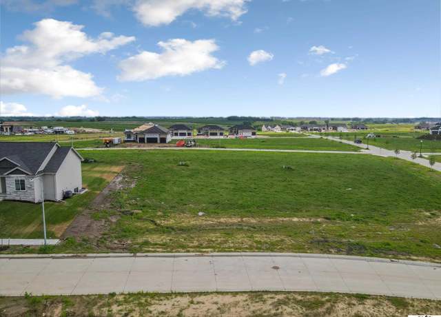 Property at 5807 N 198 St, Elkhorn, NE 68022