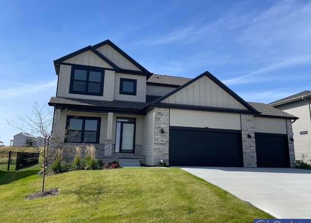Property at 11304 N 169 St, Bennington, NE 68007, 4 beds, 2.5 baths