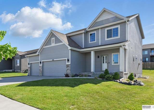 Property at 7163 N 164 St, Bennington, NE 68007, 5 beds, 3.5 baths