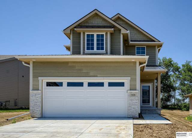 Property at 7606 N 116th Ave, Omaha, NE 68142, 3 beds, 2.5 baths