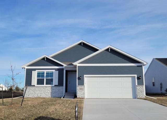 Property at 20510 Emiline St, Gretna, NE 68028, 3 beds, 2.5 baths