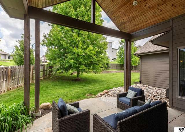 Property at 2729 N 178th St, Omaha, NE 68116, 4 beds, 3 baths