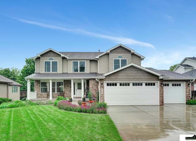 Property at 5801 Markhorn Ct, Lincoln, NE 68526, 5 beds, 3.5 baths