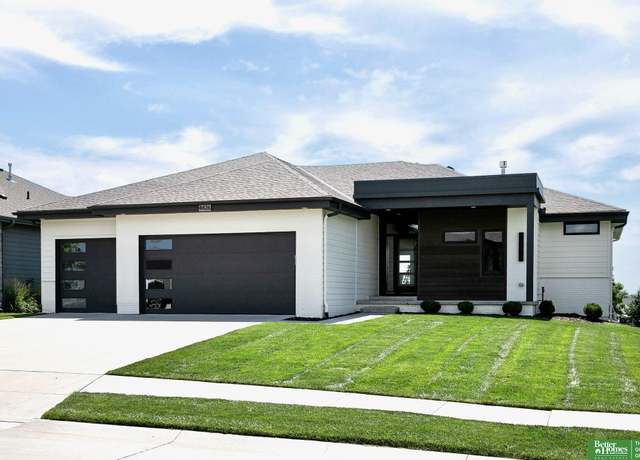 Property at 4426 S 220th St, Omaha, NE 68022, 5 beds, 4 baths