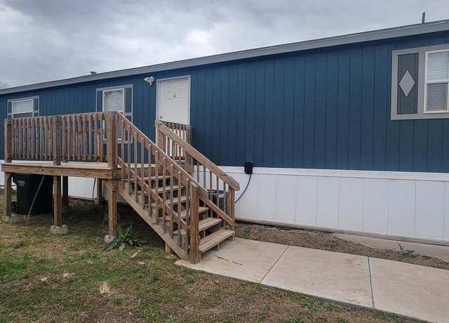 Property at 1407 W Commodore Blvd #194, Lincoln, NE 68522, 3 beds, 2 baths