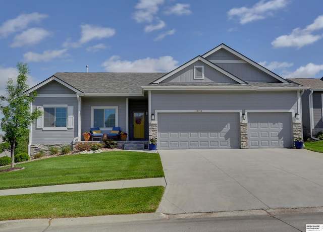 Property at 16534 Hanover St, Bennington, NE 68007, 3 beds, 2.5 baths