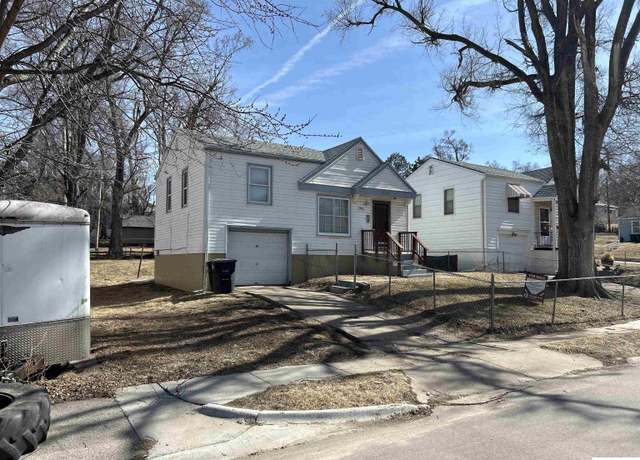 Property at 3705 N 44th St, Omaha, NE 68111, 2 beds, 1 bath