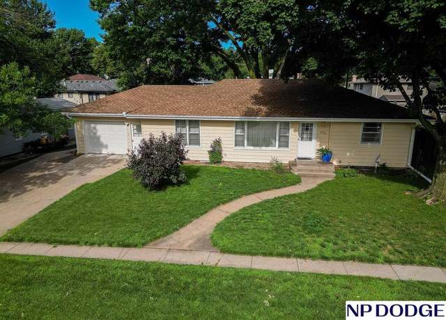 Property at 859 N 25 Ave, Blair, NE 68008, 3 beds, 2 baths