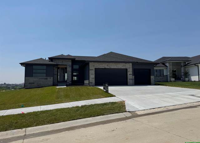 Property at 5808 N 198th St, Elkhorn, NE 68022, 5 beds, 3 baths
