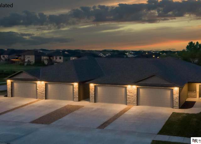 Property at 1923 Battista Ave, Lincoln, NE 68521, 2 beds, 2.5 baths