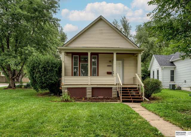 Property at 1003 S 42nd St, Omaha, NE 68105, 2 beds, 1 bath