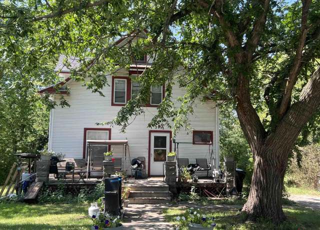 Property at 541 Chestnut St, Hickman, NE 68372, 3 beds, 1 bath