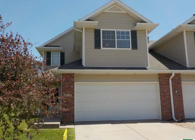 Property at 1730 Sawyer St, Lincoln, NE 68505, 3 beds, 2.5 baths