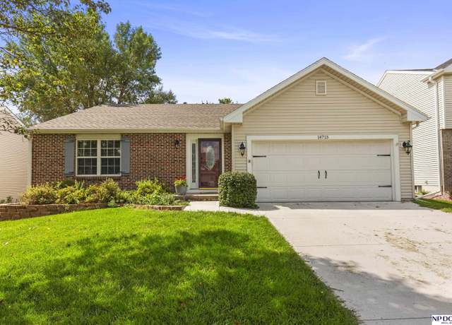 Property at 14713 Sprague St, Omaha, NE 68116, 3 beds, 3 baths