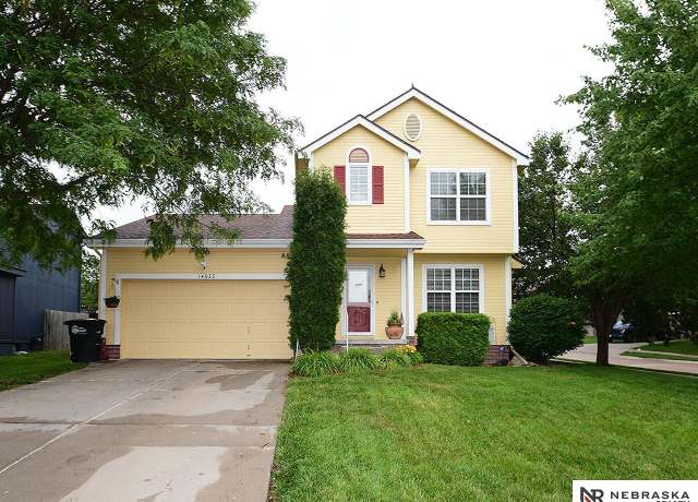 Property at 14633 Saratoga St, Omaha, NE 68116, 3 beds, 2.5 baths