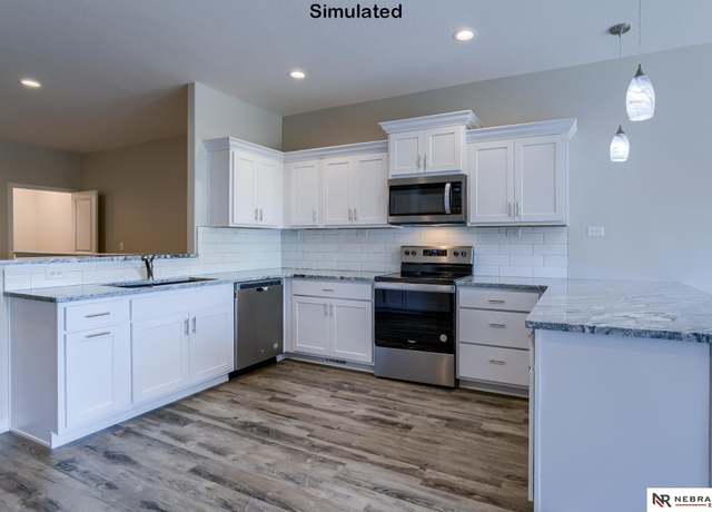 Property at 8855 Bristlecone Dr, Lincoln, NE 68526, 2 beds, 2.5 baths