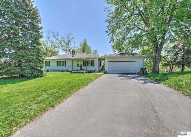 Property at 19015 Blondo St, Elkhorn, NE 68022, 4 beds, 3 baths