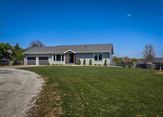 Property at 7220 Hickman Rd, Hickman, NE 68372, 5 beds, 3 baths