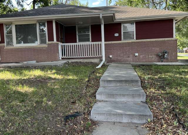 Property at 5505 Sumner St, Lincoln, NE 68506, 3 beds, 2 baths